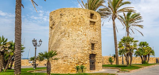 🇮🇹 Alghero od 375 zł w obie strony — Sardynia w katalońskim stylu