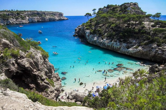 🇪🇸 Majorka od 221 zł — plaże Balearów i góry Tramuntana